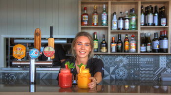 Rivershore Resort - Kawana Tourism 17