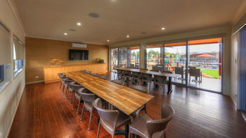Rivershore Resort - Kawana Tourism 28