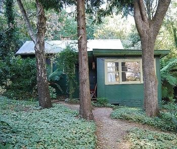 Lotus Lodges - Kawana Tourism 1
