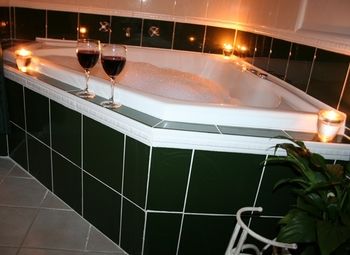 Lotus Lodges - Kawana Tourism 2
