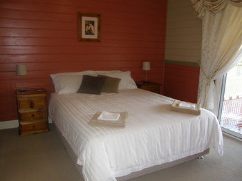37 Queen Gloucester - Kawana Tourism 10