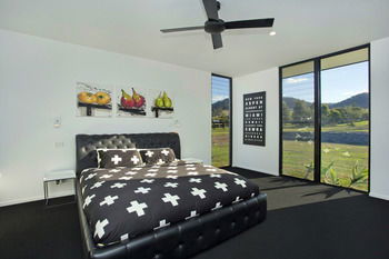 Zebula Gloucester - Kawana Tourism 12