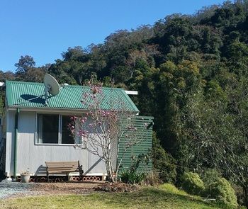 Copeland Cabins - Kawana Tourism 9