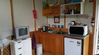 Copeland Cabins - Kawana Tourism 13