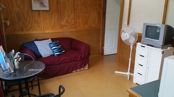 Copeland Cabins - Kawana Tourism 18