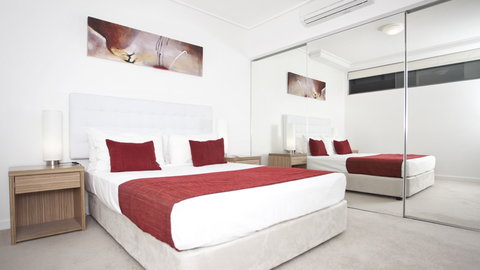 BEST WESTERN Islington Apartments - Kawana Tourism 1