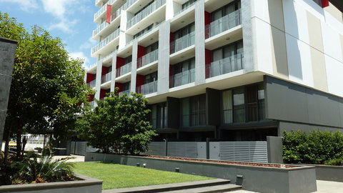 BEST WESTERN Islington Apartments - Kawana Tourism 4