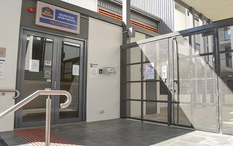 BEST WESTERN Islington Apartments - Kawana Tourism 11