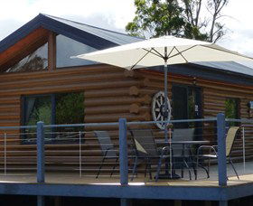 Windermere Cabins - Kawana Tourism 0
