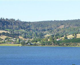 Windermere Cabins - Kawana Tourism 2