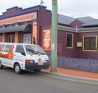 Bears Went Over the Mountain - Kawana Tourism