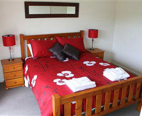 Mirramar House - Kawana Tourism 0