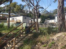 Coningham Beach Holiday Cabins - Kawana Tourism 0