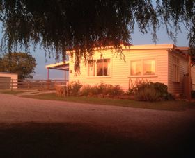 Fairview Bed And Breakfast Cottage - Kawana Tourism 0