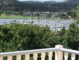 Quayside Cottages - Kawana Tourism 2