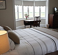 Brambletye Lodge - Kawana Tourism