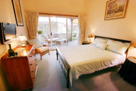 B & B At Winterbrook - Kawana Tourism 0