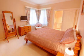 B & B At Winterbrook - Kawana Tourism 1
