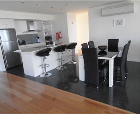 Tuckers Rocks Cottage - Kawana Tourism 0