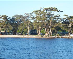 Tuckers Rocks Cottage - Kawana Tourism 2
