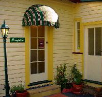 Ross BB Accommodation - Kawana Tourism