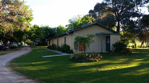Valley View Caravan Park - Kawana Tourism 1