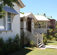 Minto Guest House - Kawana Tourism