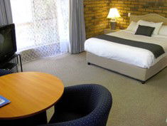 Cleveland Motor Inn - Kawana Tourism 1