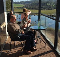 Curdievale Riverfront Lodge - Kawana Tourism