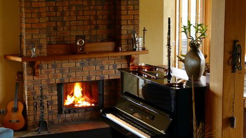 Meringa Springs - Kawana Tourism 1