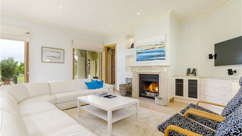 Tuscan Getaway - Kawana Tourism 2