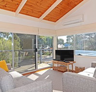 Barrakee Beach House - Anglesea - Kawana Tourism
