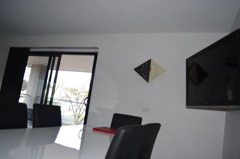Apex Park Holiday Apartments - Kawana Tourism 3