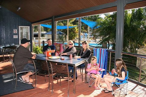 BIG4 Forster-Tuncurry Great Lakes Holiday Park - Kawana Tourism 6