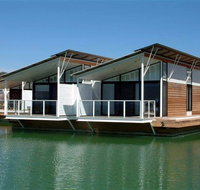 Caves Beachside Resort Hotel - Kawana Tourism