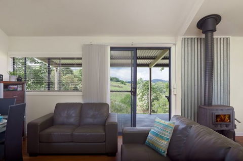 Jacaranda Cottages - Kawana Tourism 3