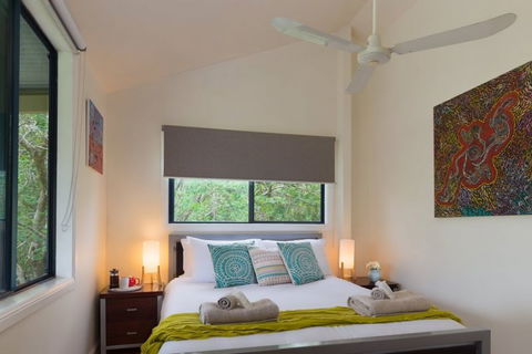 Jacaranda Cottages - Kawana Tourism 4
