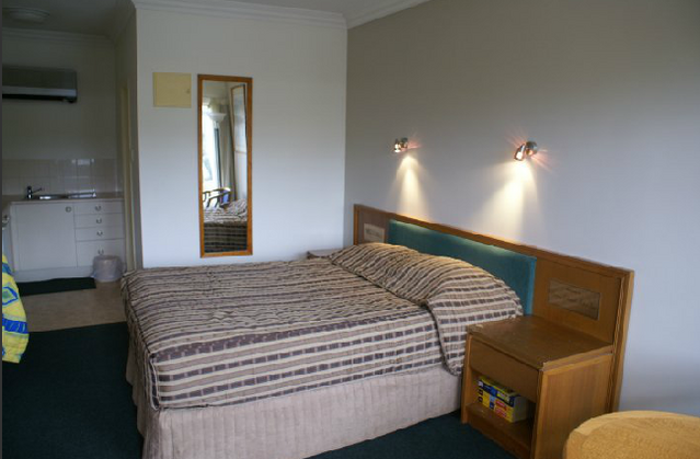 Coopers Colonial Motel - Kawana Tourism