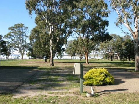 Eagle Point Caravan Park - Kawana Tourism 0