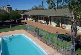 Gilgandra Lodge Motel - Kawana Tourism 4