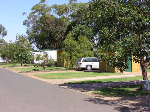 Griffith Tourist Caravan Park - Kawana Tourism 0