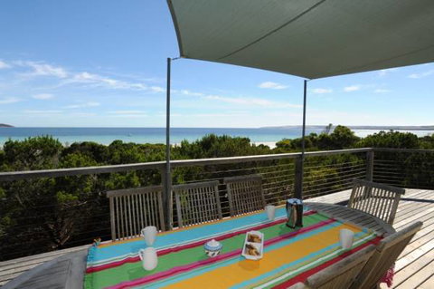 Island Beach Escape - Beachcomber - Kawana Tourism 2
