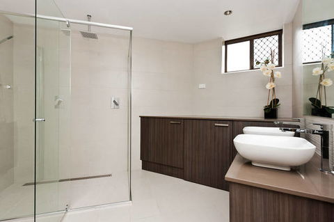 Kemboja Apartments - Kawana Tourism 1