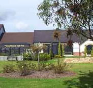 Mick O'Sheas Irish Pub Motel - Kawana Tourism