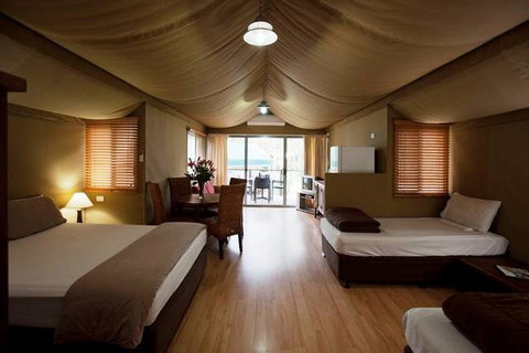 NRMA Ocean Beach Holiday Park - Kawana Tourism 4