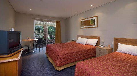 Outback Pioneer Hotel - Kawana Tourism 10