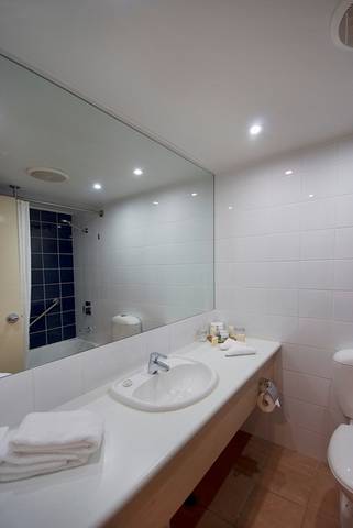 Outback Pioneer Hotel - Kawana Tourism 11