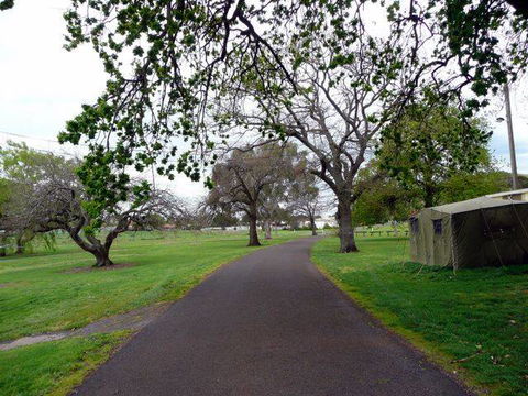 Penshurst Caravan Park - Kawana Tourism 1