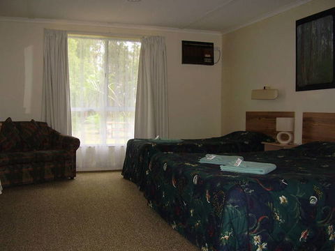 Snowy River Lodge Motel - Kawana Tourism 1