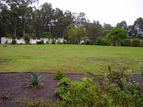 Snowy River Lodge Motel - Kawana Tourism 3